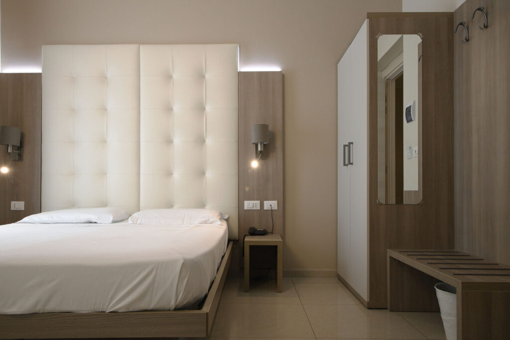Camera-511-BED_9277
